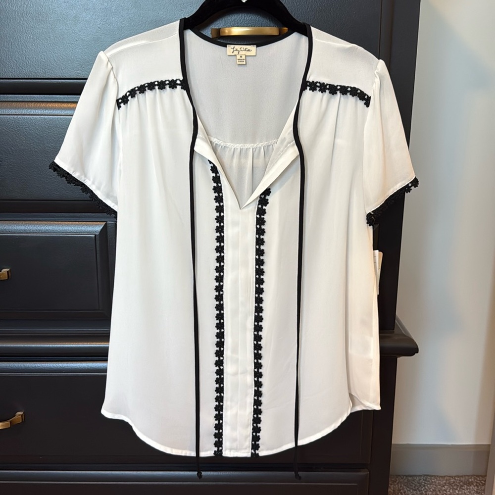 White Short Sleeve Blouse